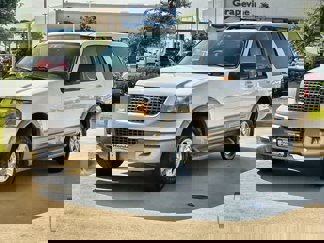 Used 2005 Ford Expedition Eddie Bauer image 1