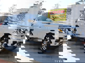 Used 2020 Nissan Pathfinder SL image 1
