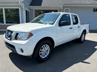 Used 2018 Nissan Frontier SV image 1