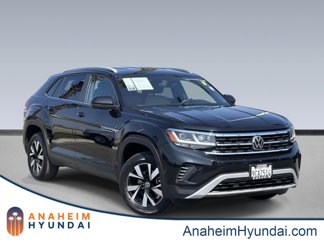 Used 2022 Volkswagen Atlas Cross Sport SE image 1