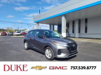 Used 2022 Nissan Kicks S image 1