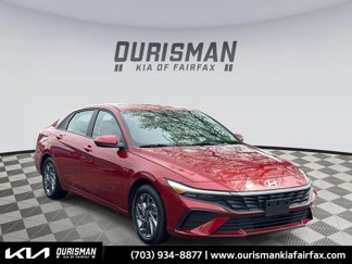 Used 2024 Hyundai Elantra SEL image 1