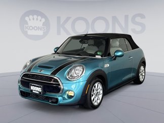 Used 2017 MINI Cooper S image 1