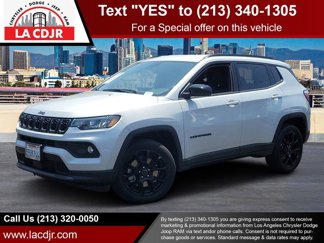 Used 2025 Jeep Compass Latitude w/ Altitude Special Edition image 1