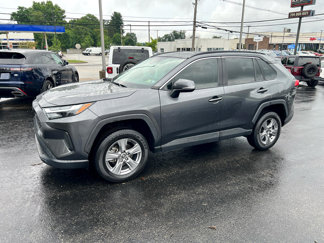 Used 2022 Toyota RAV4 XLE image 1