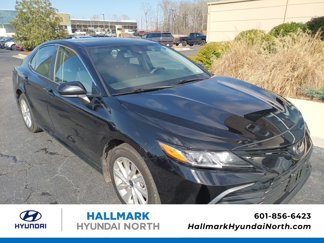 Used 2023 Toyota Camry LE image 1