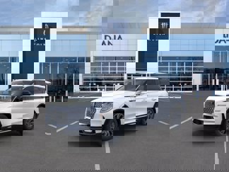 New 2025 Lincoln Corsair AWD w/ Equipment Group 101A image 1