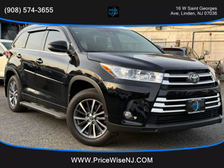 Used 2017 Toyota Highlander XLE image 1