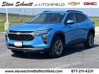 New 2025 Chevrolet Trax LT w/ Driver Confidence Package image 1