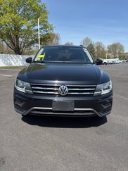 Used 2021 Volkswagen Tiguan SE w/ Panoramic Sunroof Package image 1