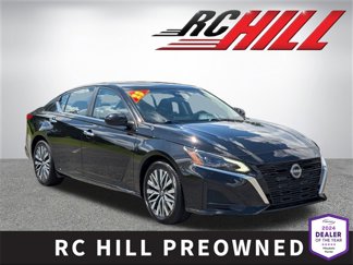 Used 2023 Nissan Altima 2.5 SV image 1