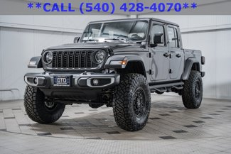 Used 2024 Jeep Gladiator Sport image 1