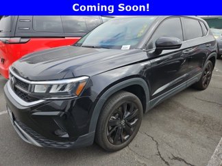 Certified 2022 Volkswagen Taos SE w/ Panoramic Sunroof Package image 1
