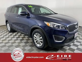 Used 2016 Kia Sorento LX w/ LX Convenience Package image 1