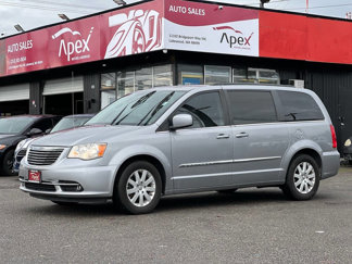 Used 2013 Chrysler Town & Country Touring image 1