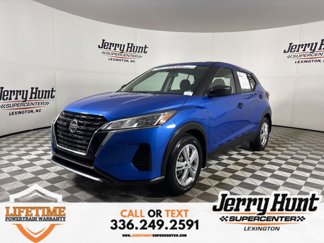 Used 2021 Nissan Kicks S image 1