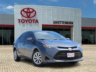 Used 2018 Toyota Corolla LE image 1