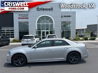 Used 2023 Chrysler 300 Touring L w/ Comfort Group image 1