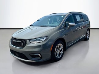 Used 2022 Chrysler Pacifica Limited image 1
