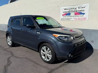 Used 2016 Kia Soul + image 1