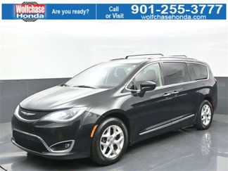 Used 2020 Chrysler Pacifica Touring-L image 1