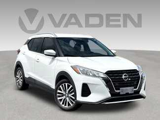 Used 2021 Nissan Kicks SV image 1