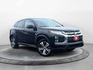 Used 2023 Mitsubishi Outlander Sport ES image 1