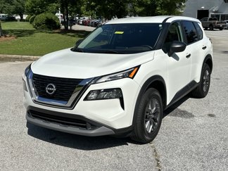 Used 2023 Nissan Rogue S image 1