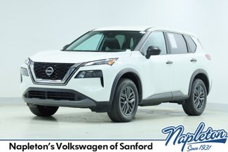 Used 2023 Nissan Rogue S image 1