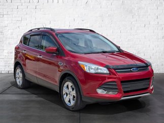 Used 2016 Ford Escape SE w/ Equipment Group 201A image 1