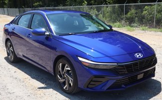 Certified 2025 Hyundai Elantra SEL image 1