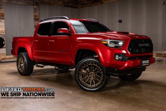 Used 2021 Toyota Tacoma TRD Sport image 1