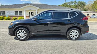 Used 2019 Nissan Rogue S image 1