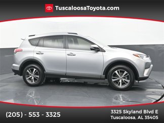 Used 2017 Toyota RAV4 XLE image 1