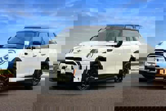 Used 2023 MINI Cooper 4-Door Hardtop image 1
