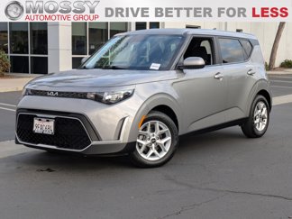 Used 2023 Kia Soul LX w/ Option Group 015 image 1