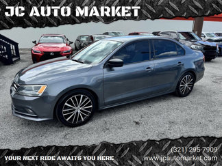 Used 2016 Volkswagen Jetta Sport image 1