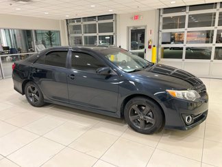 Used 2014 Toyota Camry SE image 1