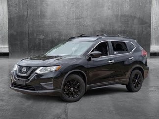 Used 2018 Nissan Rogue SV image 1