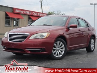 Used 2011 Chrysler 200 Touring image 1