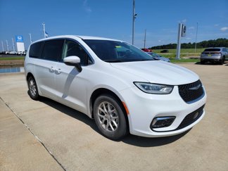 Used 2023 Chrysler Pacifica Touring-L image 1