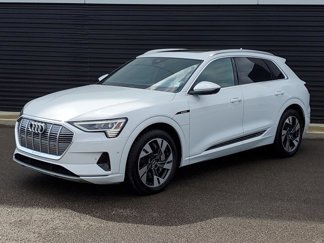 Used 2022 Audi e-tron Premium Plus image 1