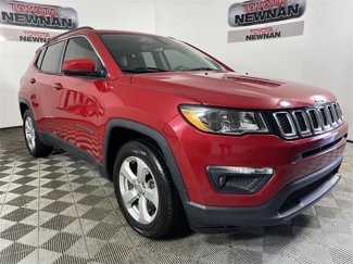 Used 2018 Jeep Compass Latitude w/ Popular Equipment Group image 1