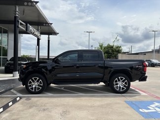 Used 2024 Chevrolet Colorado Z71 w/ Z71 Convenience Package 2 image 1