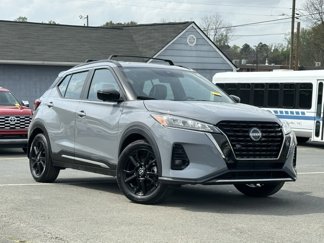Used 2022 Nissan Kicks SR w/ Premium Package image 1