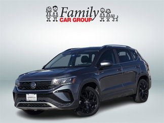 Used 2023 Volkswagen Taos SE image 1