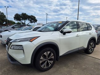 Used 2021 Nissan Rogue SV image 1