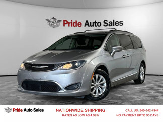 Used 2017 Chrysler Pacifica Touring-L image 1
