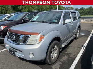 Used 2011 Nissan Pathfinder S image 1