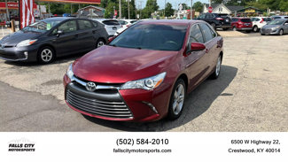 Used 2016 Toyota Camry LE image 1